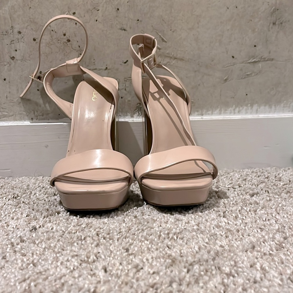 ALDO PRIYAH wood +gold chunky block heels